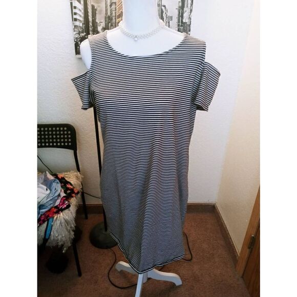 MICHAEL by Michael Kors open Shoulder Style Small Stripe Blouse-Large - Picture 1 of 6